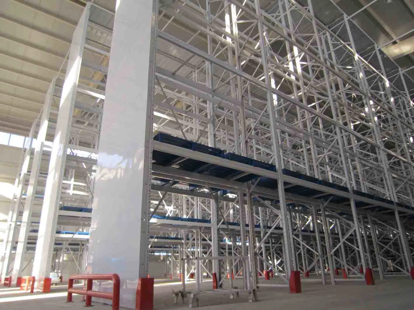 Selective Beam Pallet Racking for Warehouse Storage