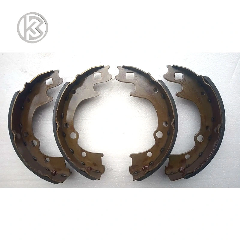 Replace Brake Shoes and Drums Isuzu K4419K4422K4426K4427K4428K4429K4430K4431K4435K4438 Parking Semi-Metal and Non-Asbestos Automobile