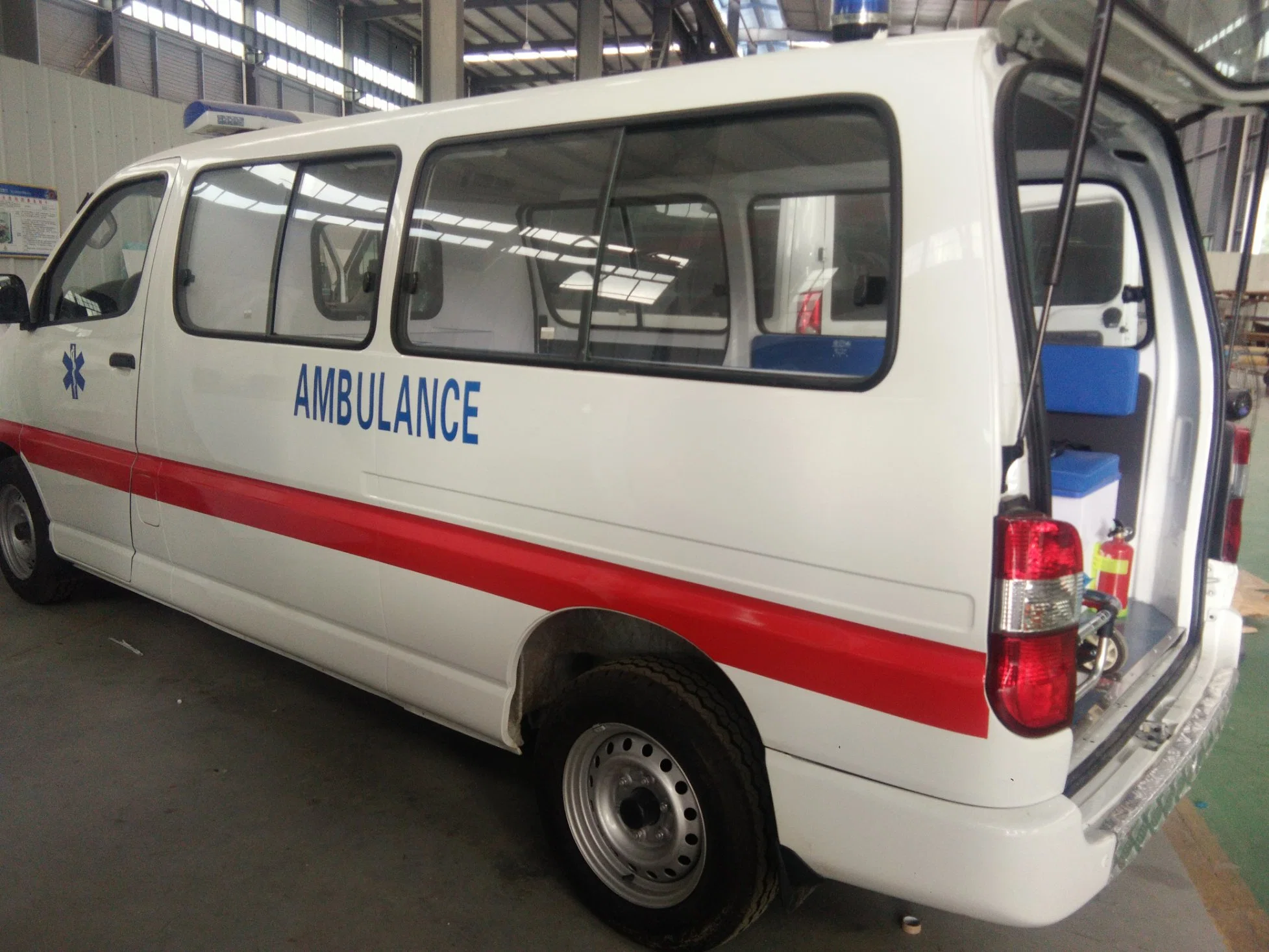 Vehículo médico de emergencia ambulante de tránsito de ICU barato