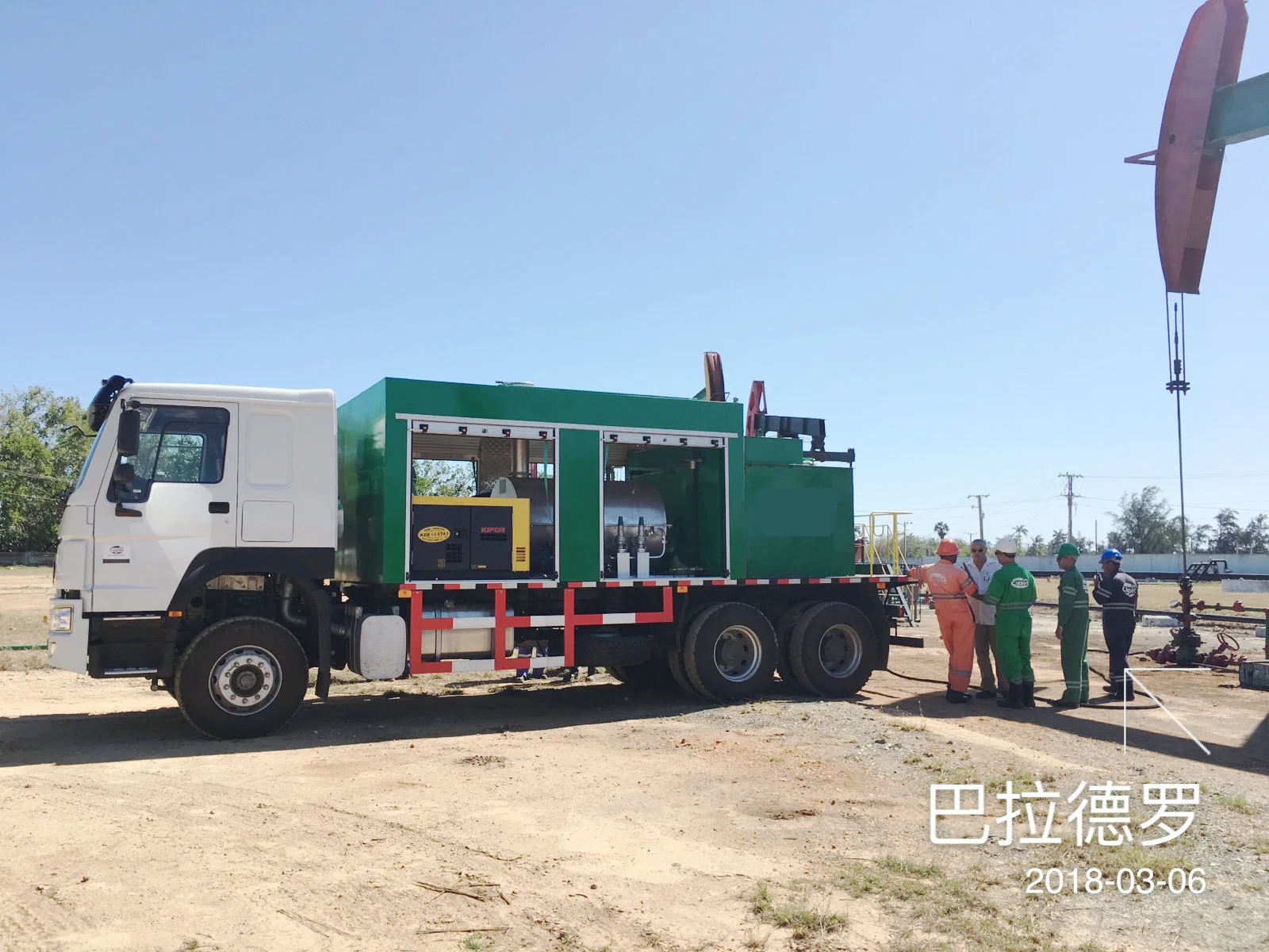 Para Cuba China Lparafina Removal Truck Mobile caldeira gerador de vapor Equipamento de petróleo da unidade para o revestimento da tubagem de lavagem