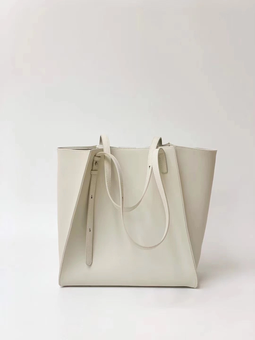 2021 Luxury Women Handbags Wholesale/Supplier Market Designer Bag for Women Trendy Small Chain PU Shoulder Bag Crossbody Mini New Fashion L&prime; V Ladies Handbags