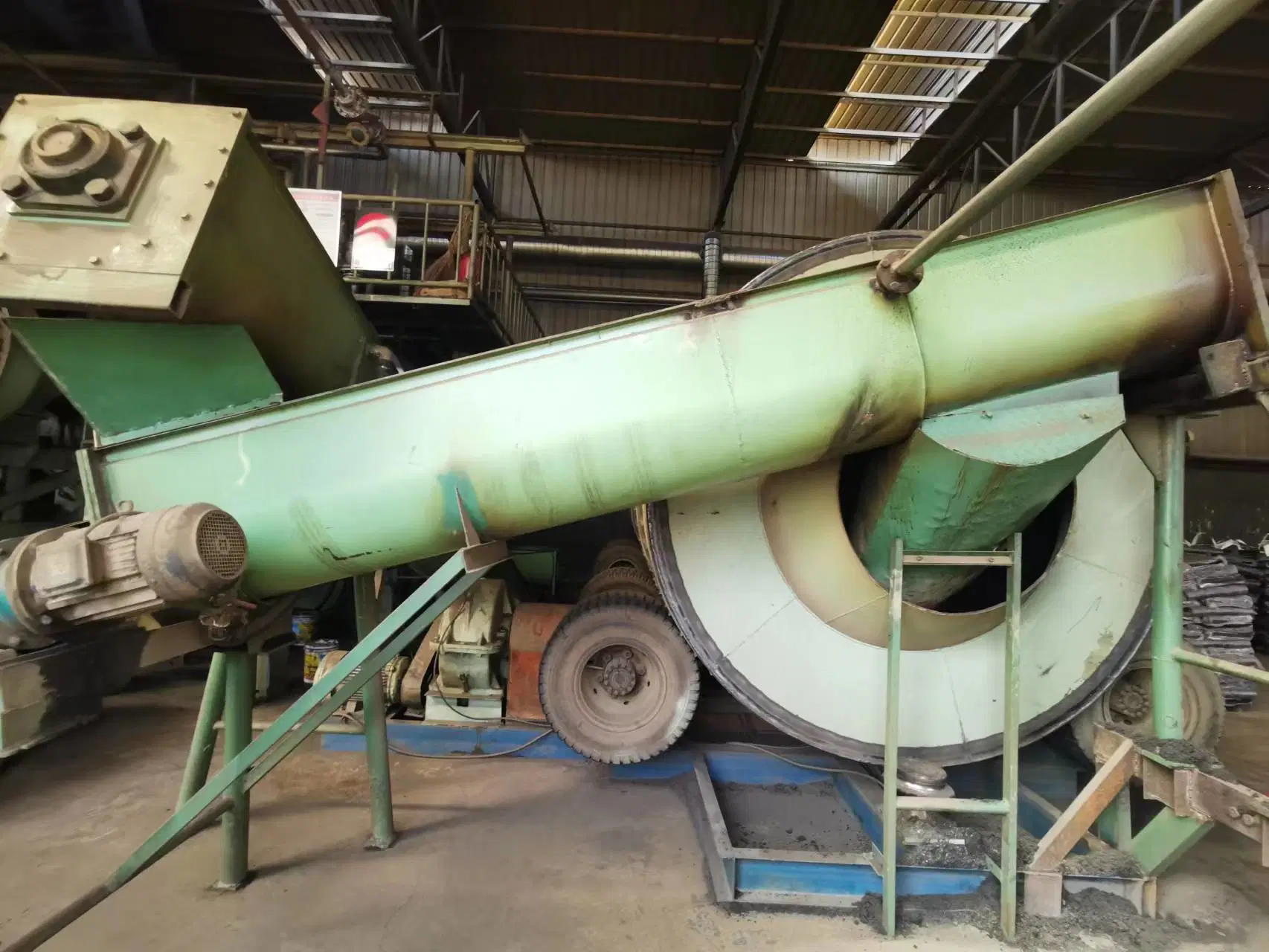 High quality/High cost performance Waste Tire Recycling Rubber Powder Machine