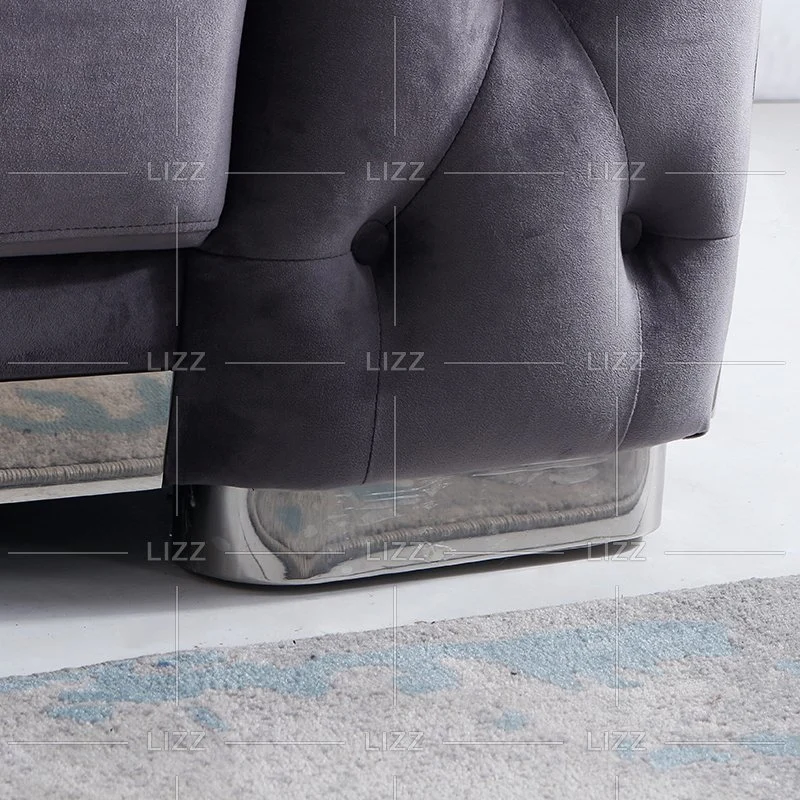 Muebles de sala de estar Sofá de terciopelo Chesterfield de lujo con patas de acero inoxidable.