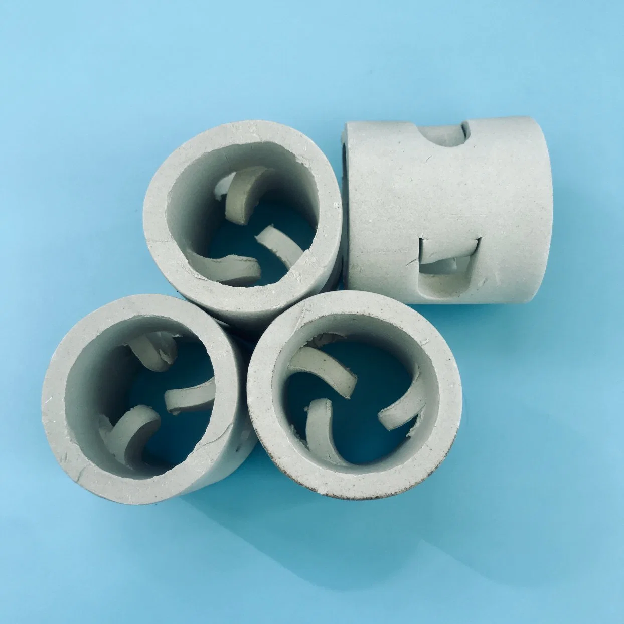 OEM Ceramic Ring Form enchimento Torre embalagem resistência ao ácido cerâmica Anel Pall para produtos químicos