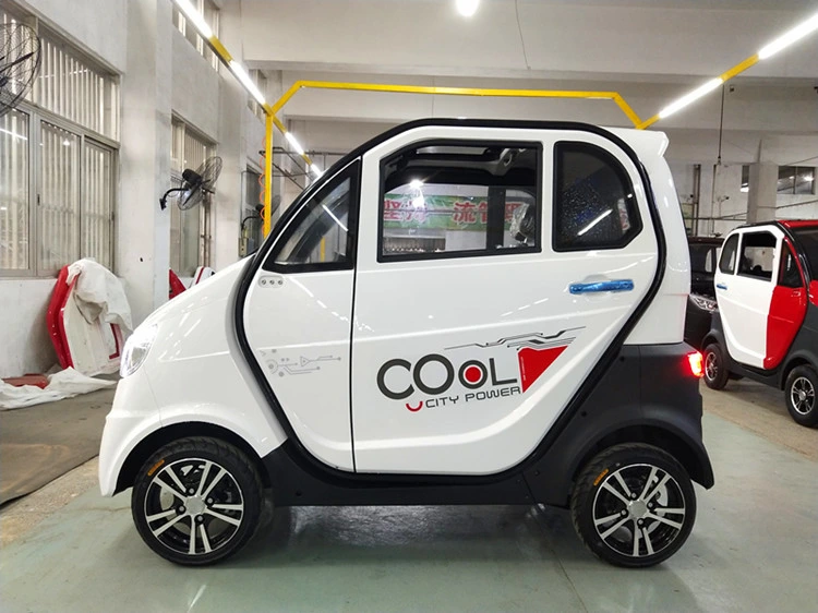 Adult High Configuration Four-Wheel Electric Car Is Equipped with 45ah Lead-Acid Battery LED Lamp