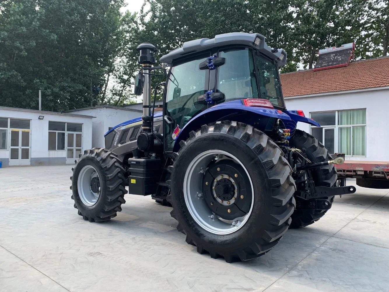 Big Agricultural Tractor/Agricultural Machinery Small Farm Tractor for Farm/Greenhouse/Agriculture/Transportation with High quality/High cost performance 