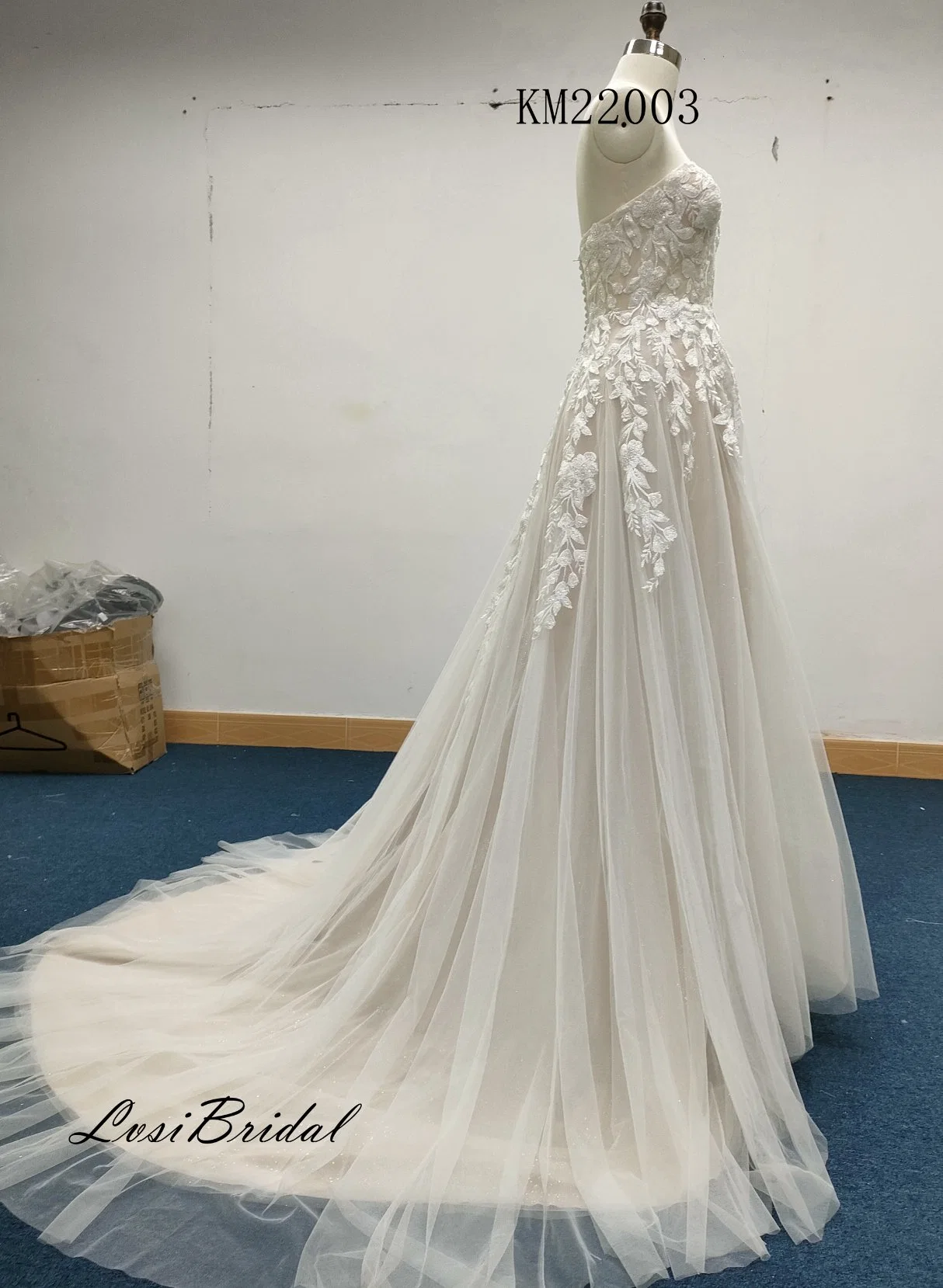 22003 Sweetheart Necklitne Lace Wedding Dress with Long Train A-Line Tulle Skirt Foreign Trade Simple Bridal Wedding Dress Ivory-Camel