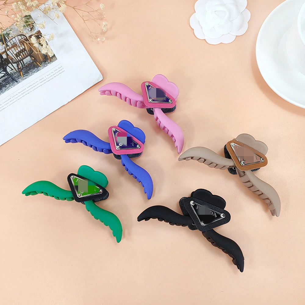 Wholesale/Supplier Fashion Hairclips Hair Claw Clip Designer Hairclip for Girls Hair Accessories