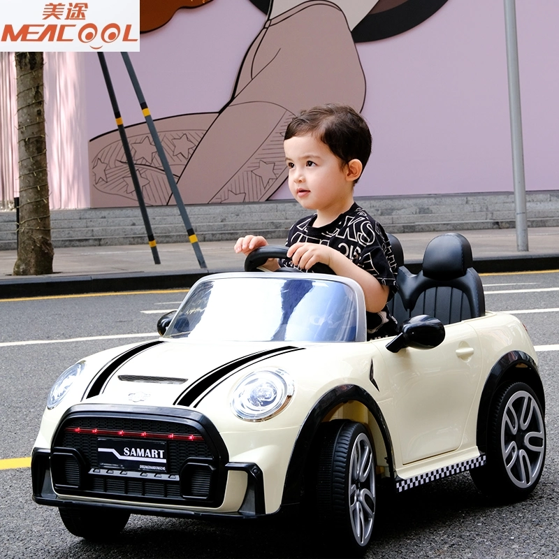 Novo carro de brincar para crianças multifuncional de Tração nas Quatro Rodas Mini Carro Eléctrico com Bluetooth