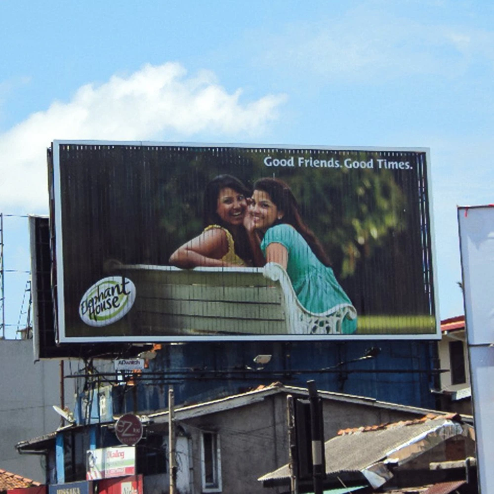 La thésaurisation incurvée sur le toit extérieur de la publicité électronique de panneaux solaires