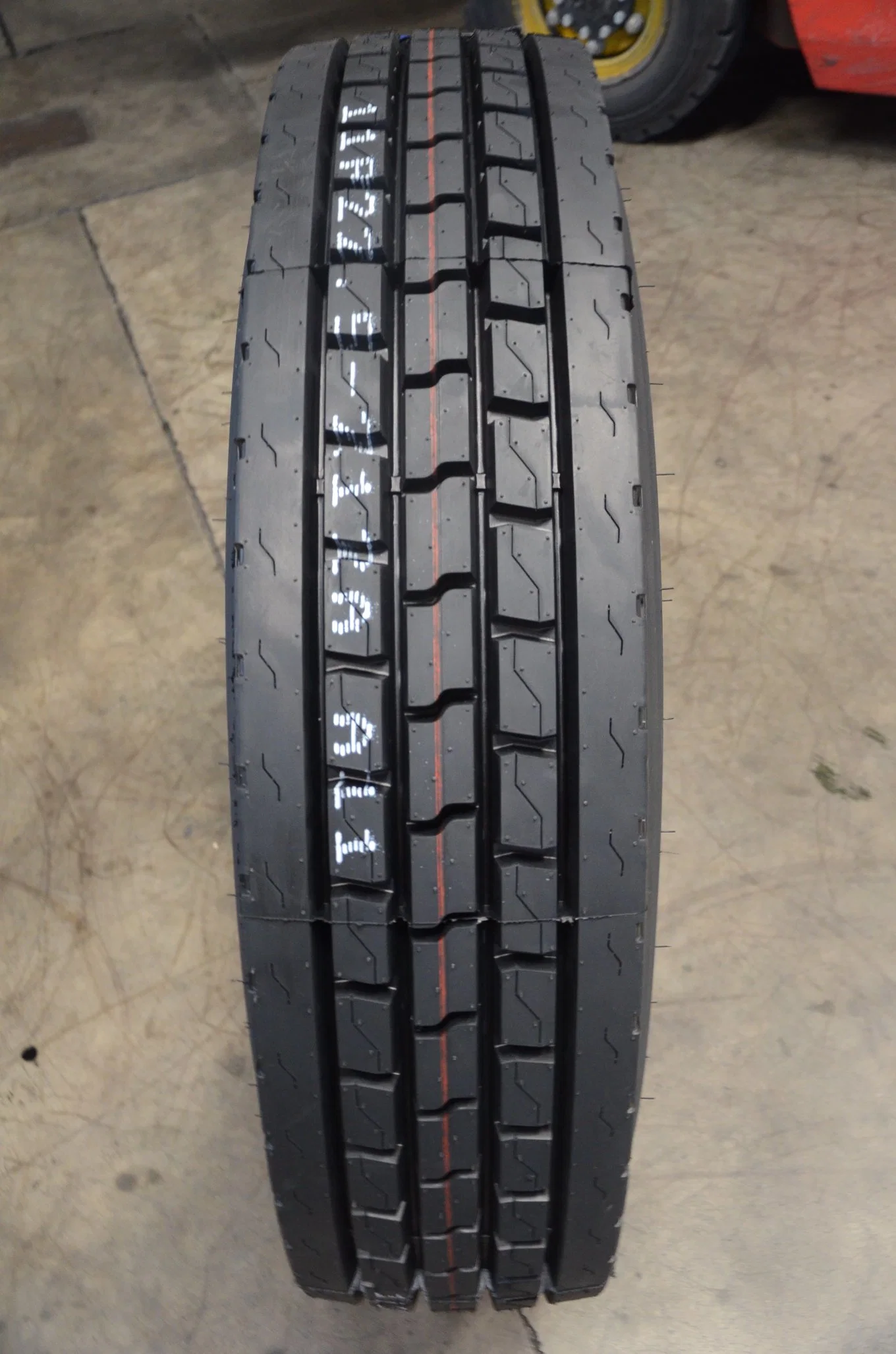 Everton Brand Truck Tire or Bus Tire 11r22.5 11r24.5 285/75r22.5 295/75r22.5 Eus760