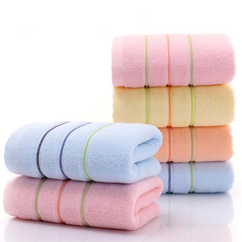 В ванной комнате мягкий впитывающий ванной полотенца отеля качество Быстрый сухой салфетки
