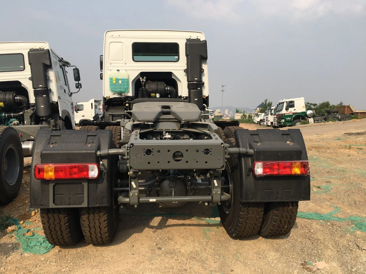 Sinotruk HOWO 6X4 420HP 371HP 10 Wheel Diesel Prime Mover