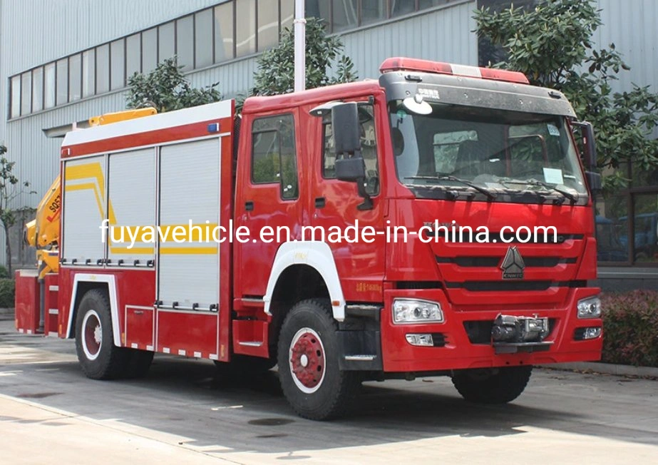 SINOTRUK HOWO Feuerwehrauto LKW 5tons 5cbm 5000liters Wassertank Feuerwehrauto mit 5 Tonnen starkem Kran zum Verkauf