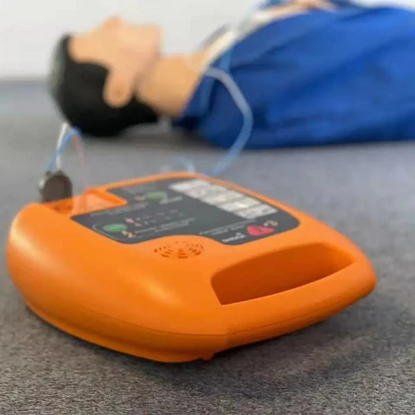 Hot Sale First Aid Portable Automatic External China Defibrillator