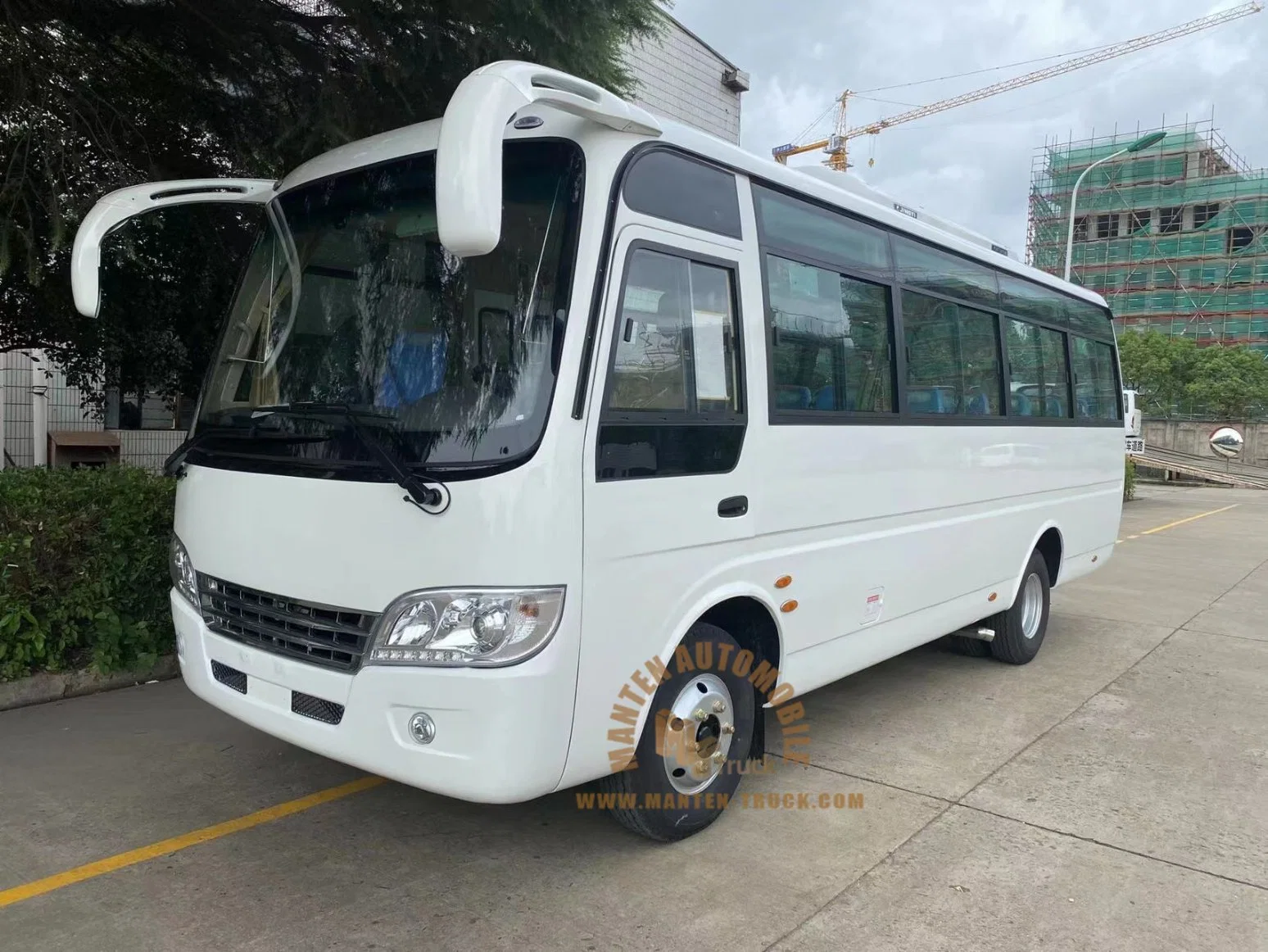 Banheira de venda da marca Dongfeng de alta qualidade mini-ônibus 25-30 lugares City Bus para transportar passageiros