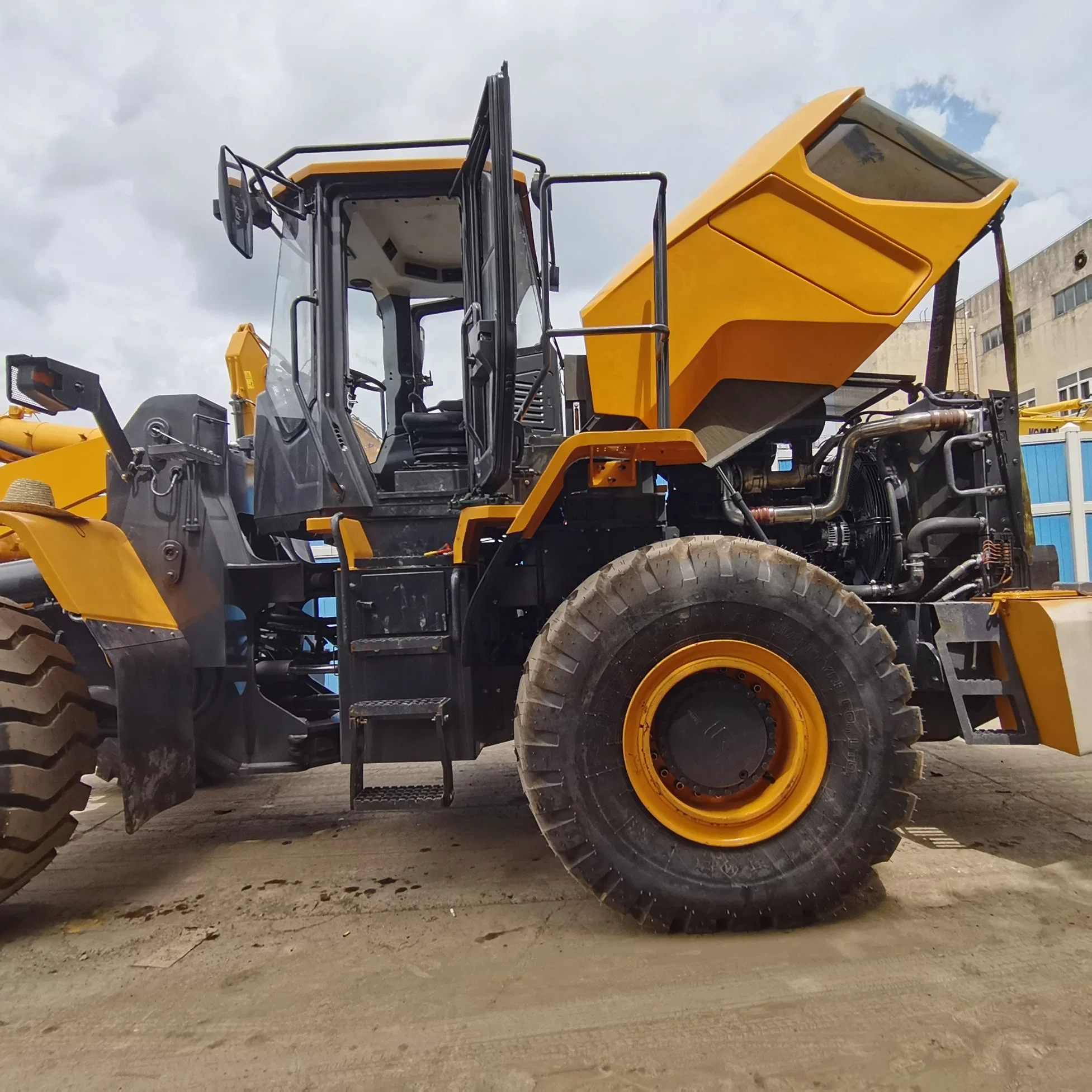 Used/ Second-Hand Machinery Liugong Hydraulic 6 Ton Wheel Loader (CLG862H)