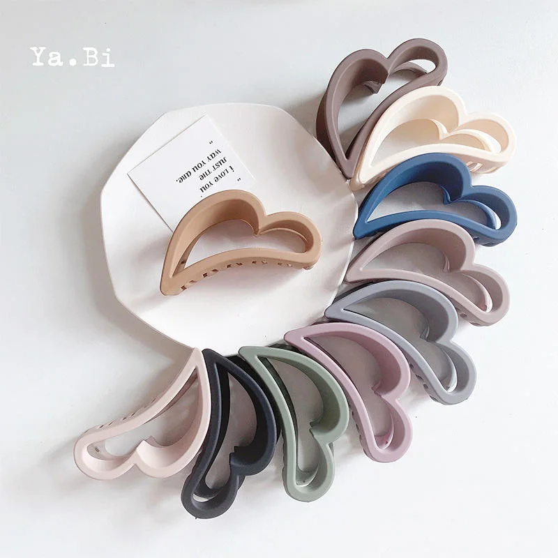 New Design Fashion 9cm Heart Matte Strong Hold Nonslip Hair Claw Clips