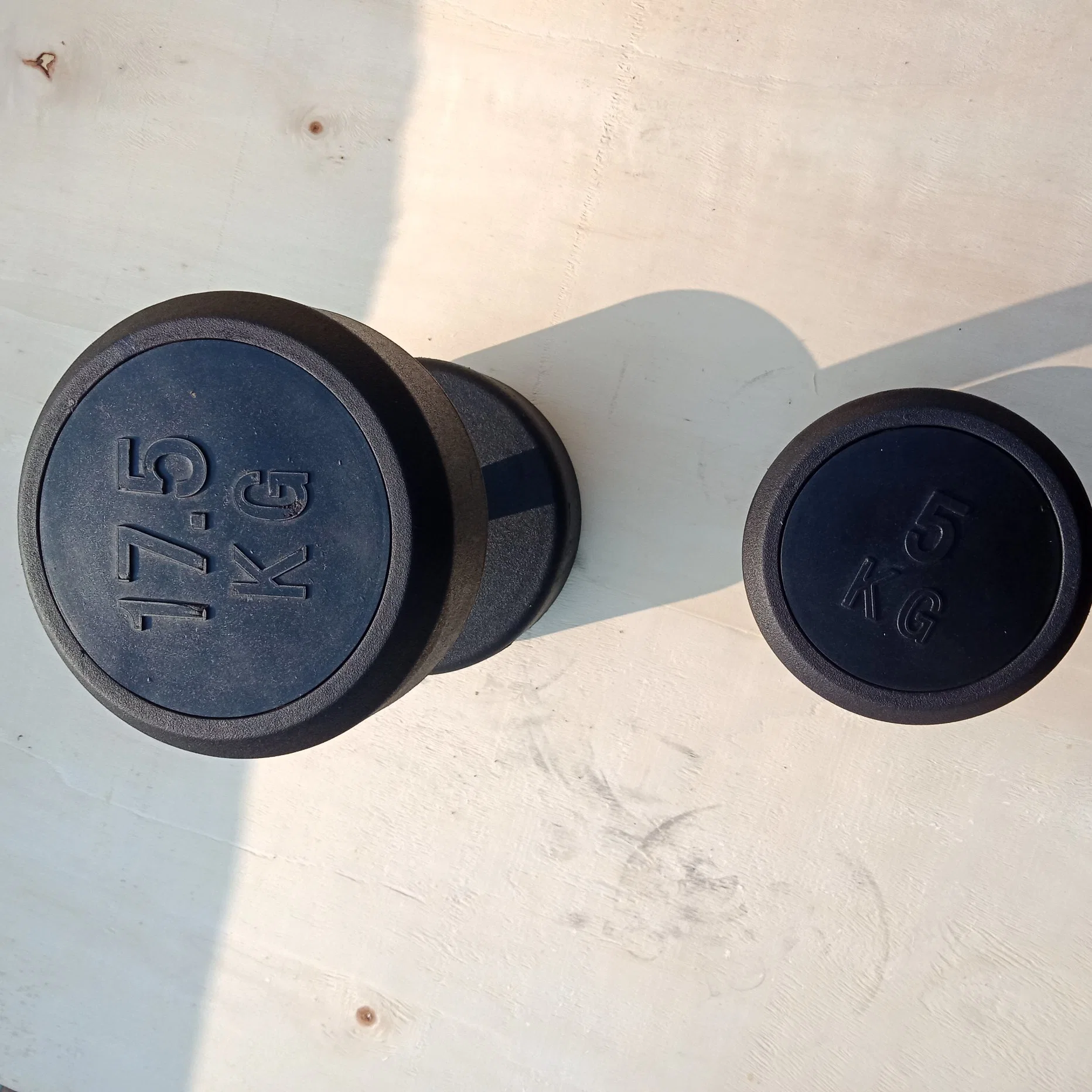 Black Round Head Rubber Coated Dumbbell in 2.5-50kg