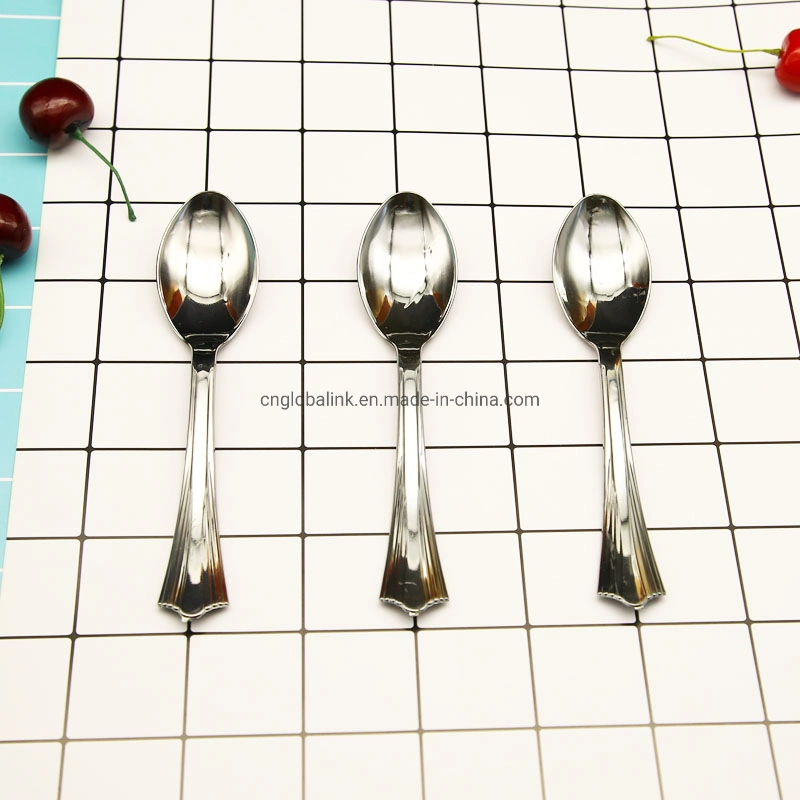 Popular Style Plastic Cutlery in Stainless Silver Coated Color