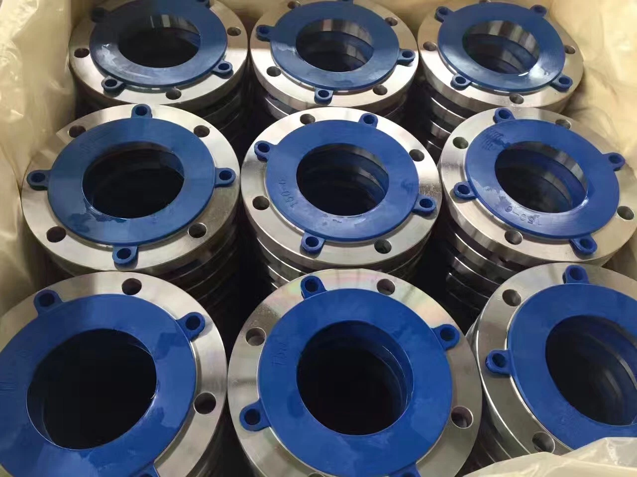 China Manufacturer ANSI B16.5/ASME A105 F304/F321/F316 DN15-DN160 Stainless Steel Wn/So/Pl/Bl Forged Flange