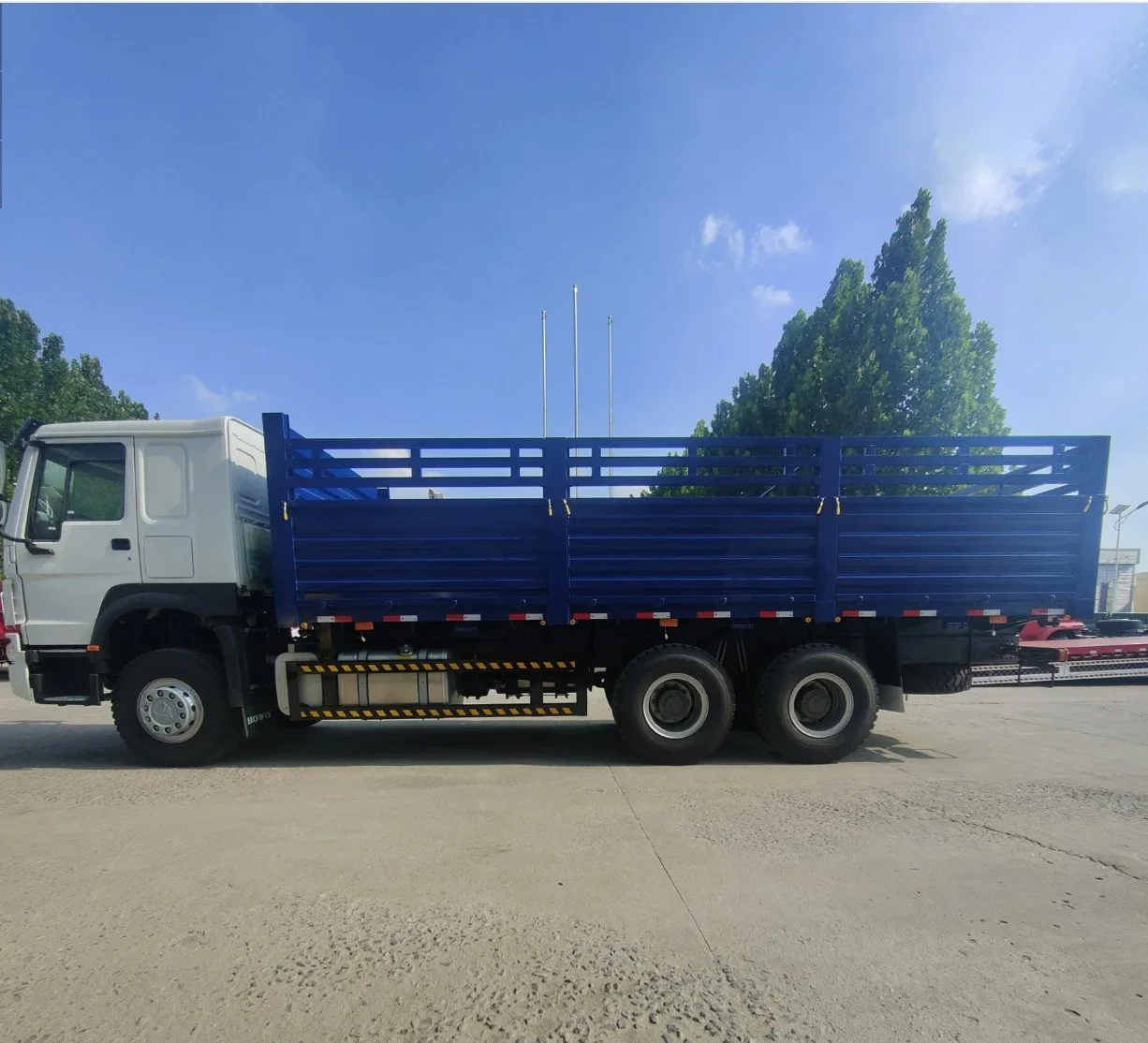 El mejor precio Cnhtc Sinotruk 400CV HOWO Camión de carga en Etiopía, Somalia Djibouti