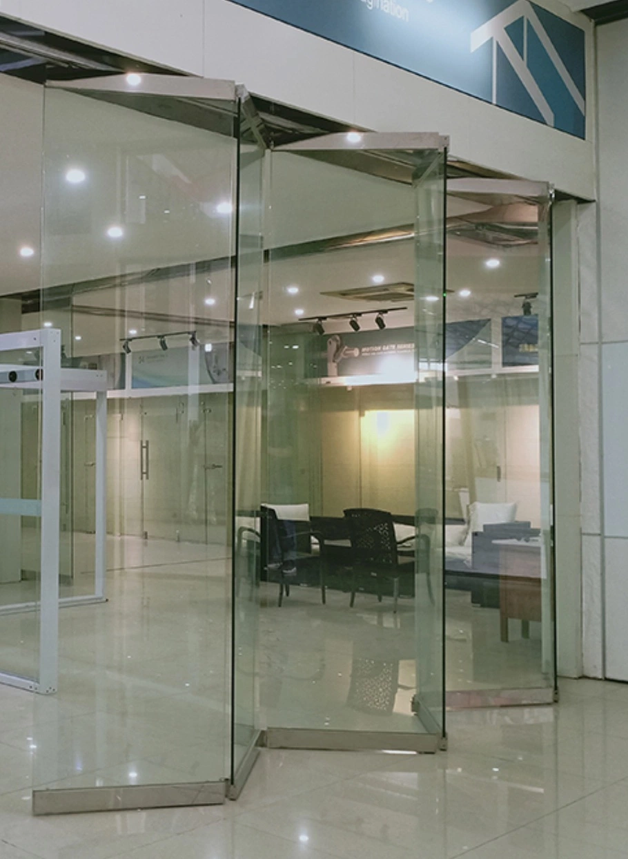 Shopping Mall Meeting Room Interior Bi Fold Glass Folding Office Partition