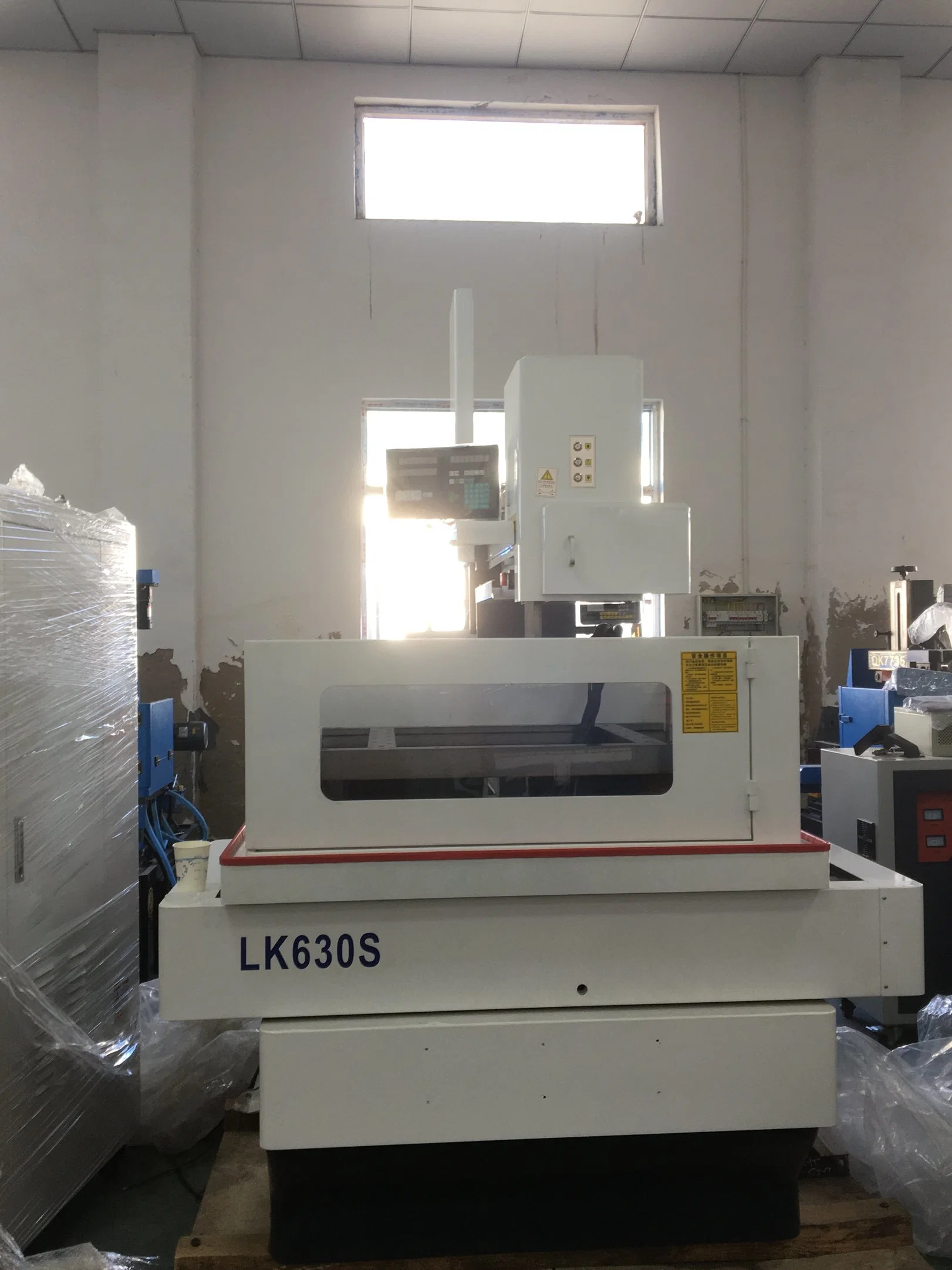 أداء جيد خدمة المحرك EDM CNC قطع الأسلاك آلة Tat500s