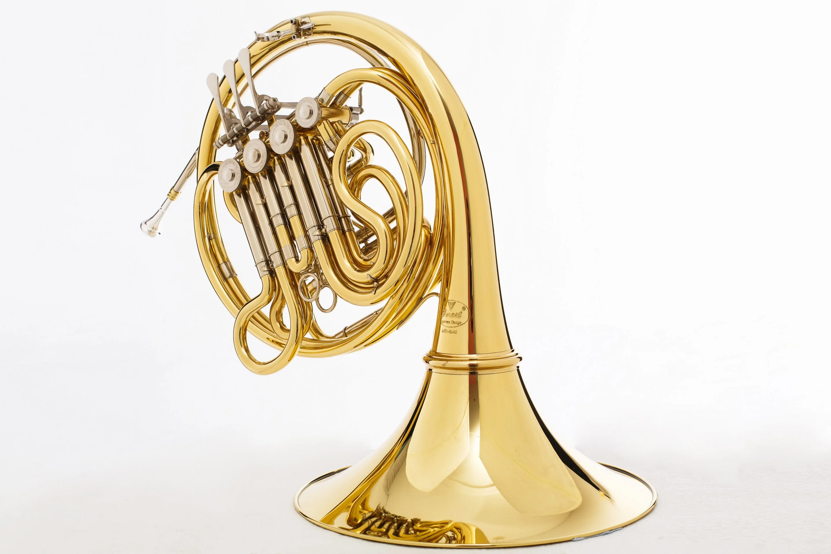 Un double FRENCH HORN Corps en laiton doré comme YAMAHA