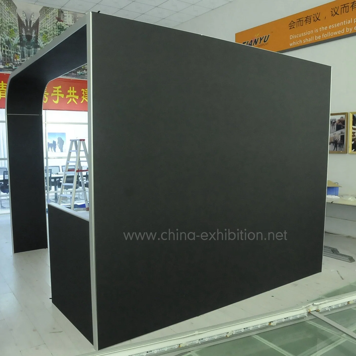 Material de aluminio Panel estándar de tamaño 3X3 Retail Stand de exposición