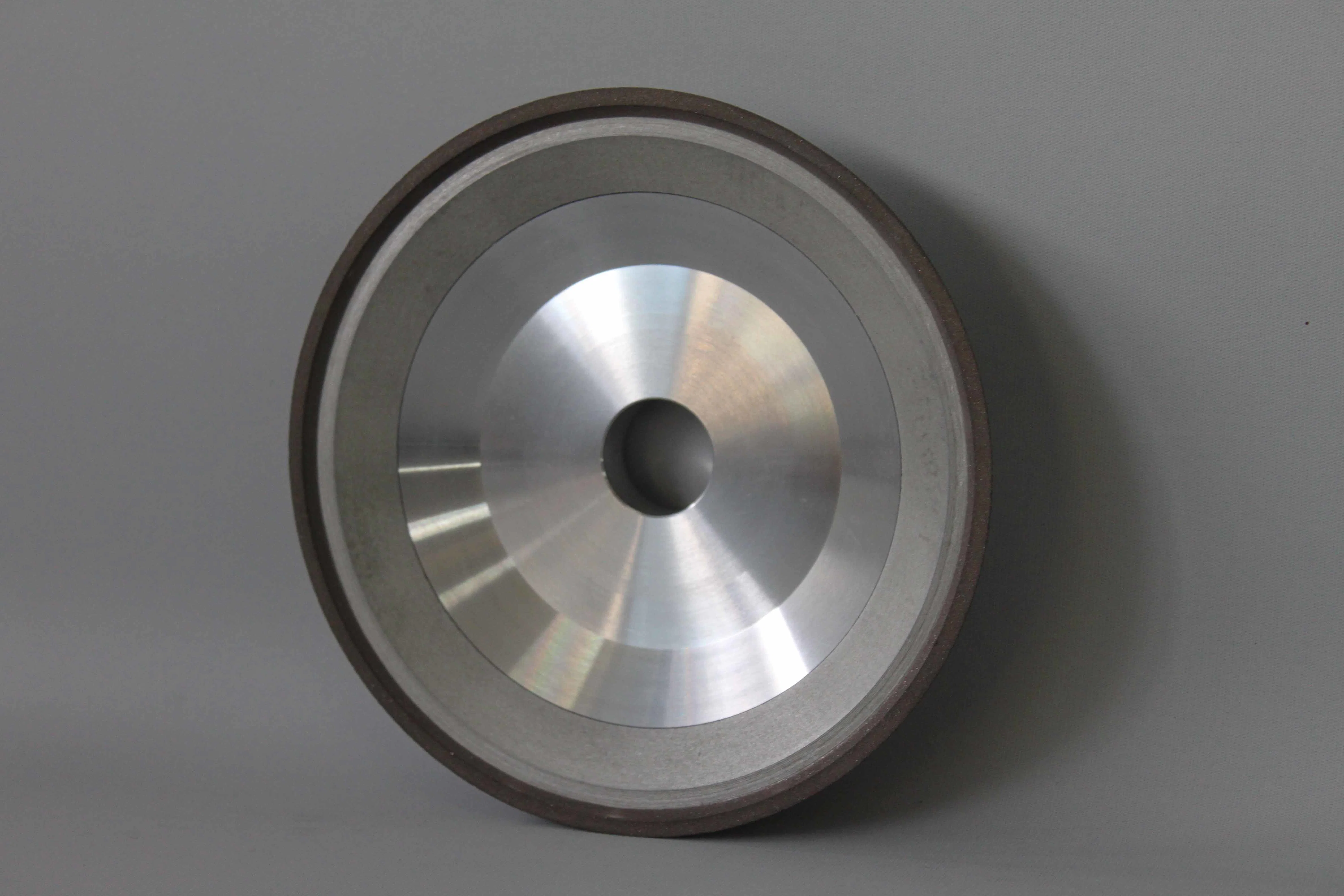 Superabrasives CBN Grinding Wheels, 4et9 Profile Grinding of HSS and Hardened Steel Alloys on Profile Grinding Machines Petewe, Wasino, Waida ( Dry and Wet