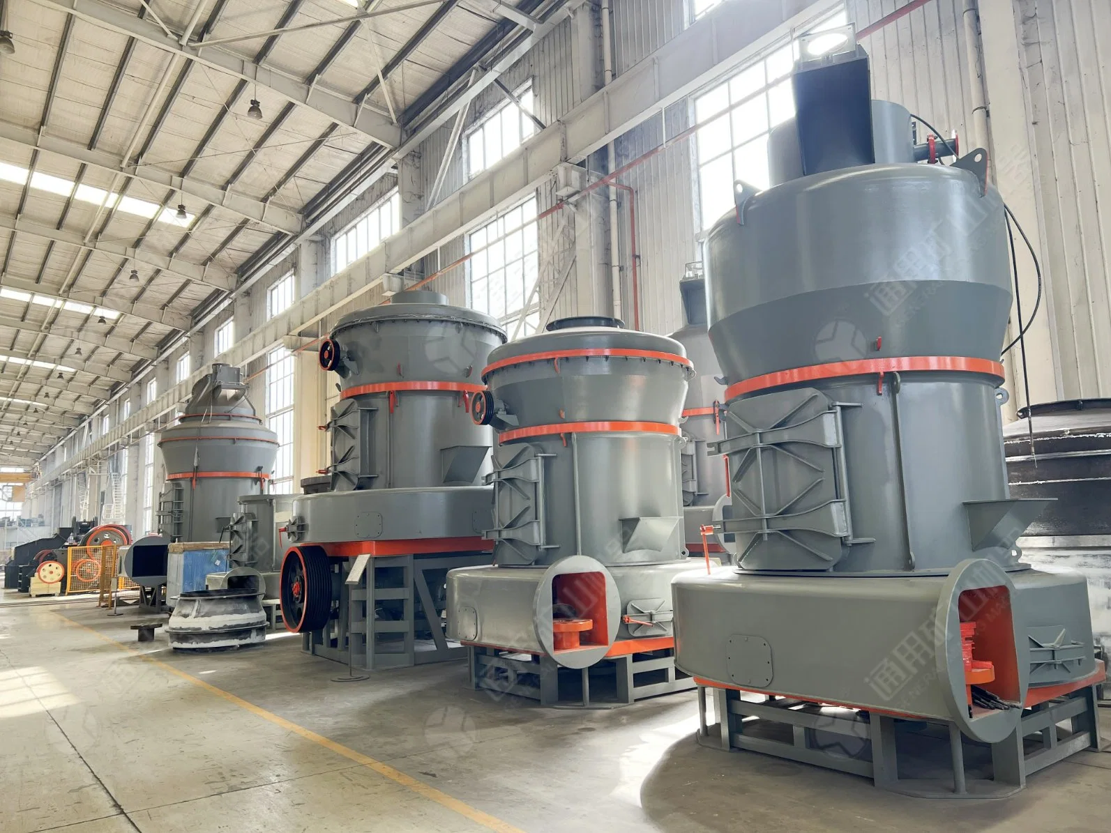 Granite Grinding Mill Machine Industrial Apatite Powder Grinding Mill Manufacturers Asphalt Grinding Raymond Mill