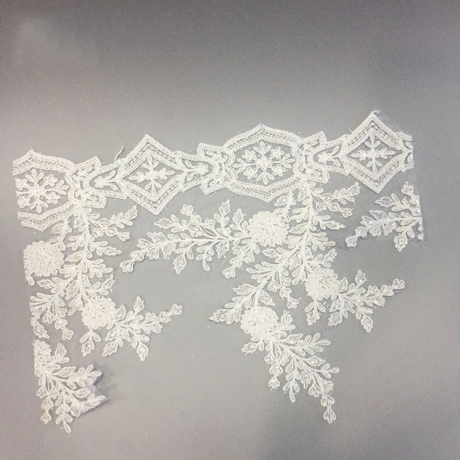 Hot Products Custom Design Hot Selling Wholesale French Lace