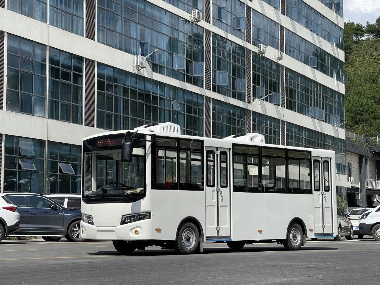 China Manufacture 23 Passagier Rhd Mini Bus Electric Bus (ZH-Legende S)