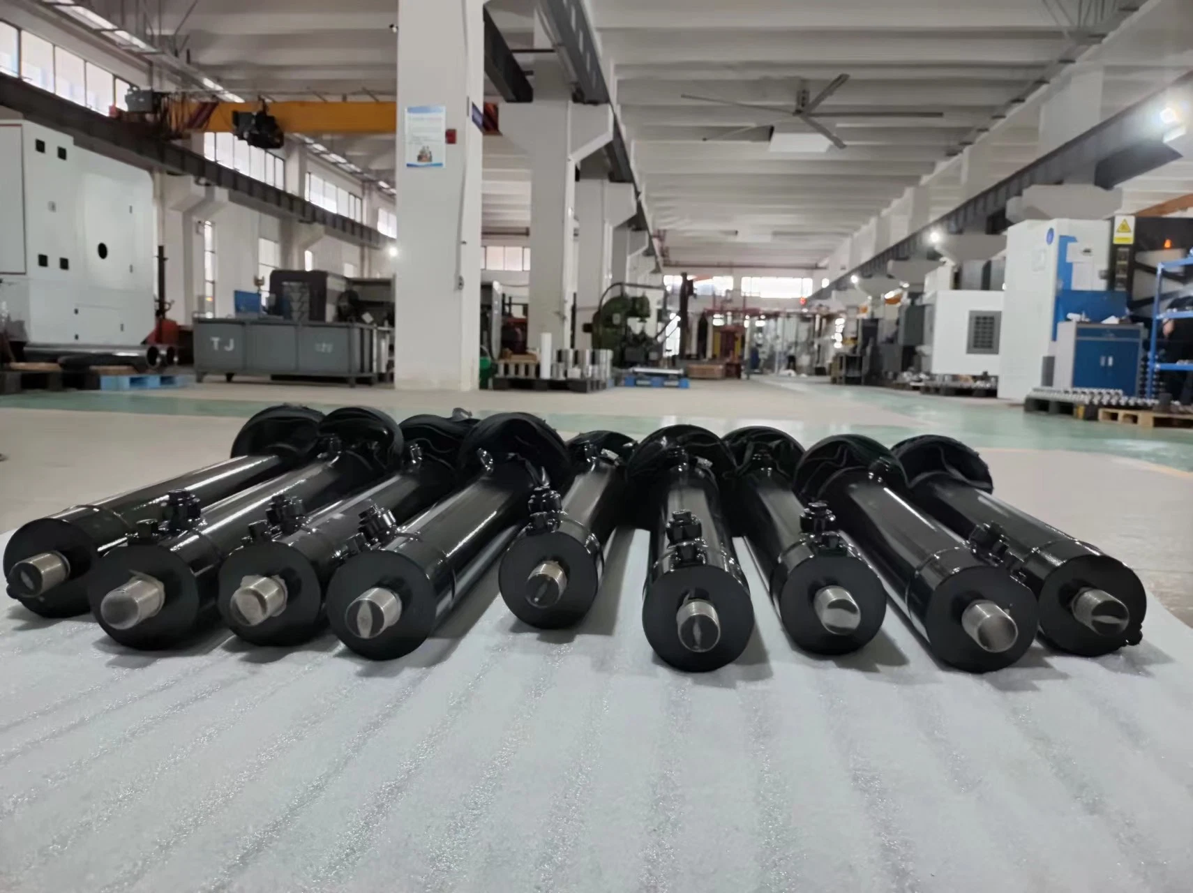 China Manufacturer Custom Large Forklift Spare Part Steering Hydraulic Oil Cylinder with Sensor