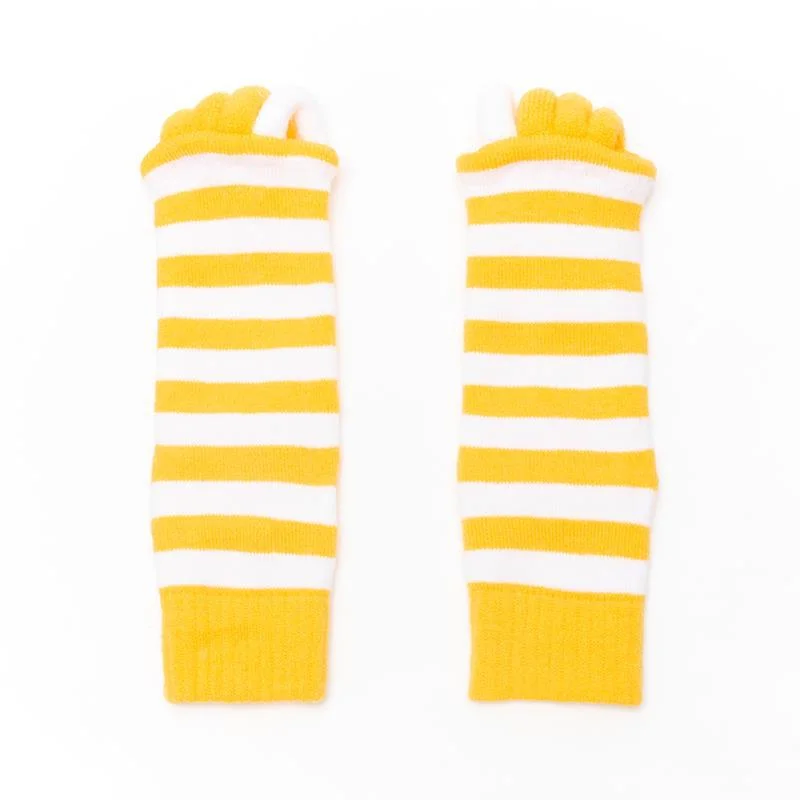 Cross Stripe Five Finger Toe Splitted Sweat-Absolvent Customizable Socks