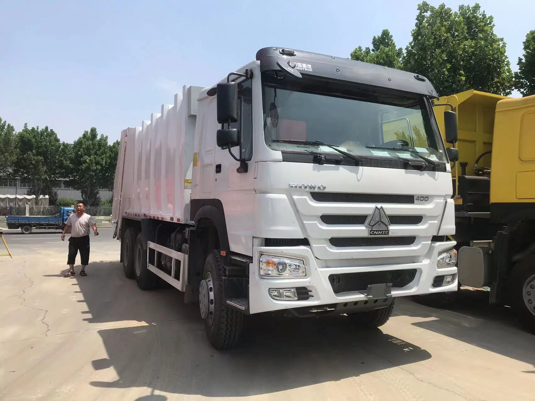 Waste Disposal Truck Rear Loader HOWO Compactor Garbage Truck