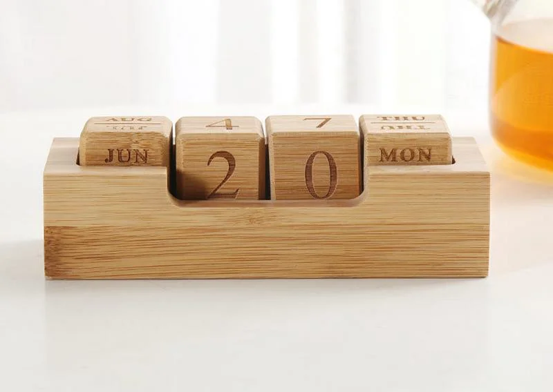 Handcraft Room Decoration Wooden Perpetual Desk Calendar