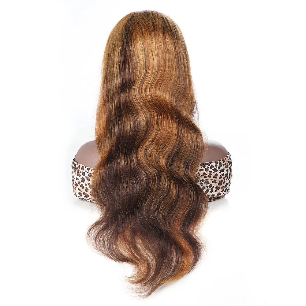 Günstige Großhandel Wavy Raw Brasilianische Jungfrau Remy Menschenhaar P4/27 Farbige Highlight Body Wave 13X4 transparent HD Swiss Lace Front Handgemachte Perücken für schwarze Frauen