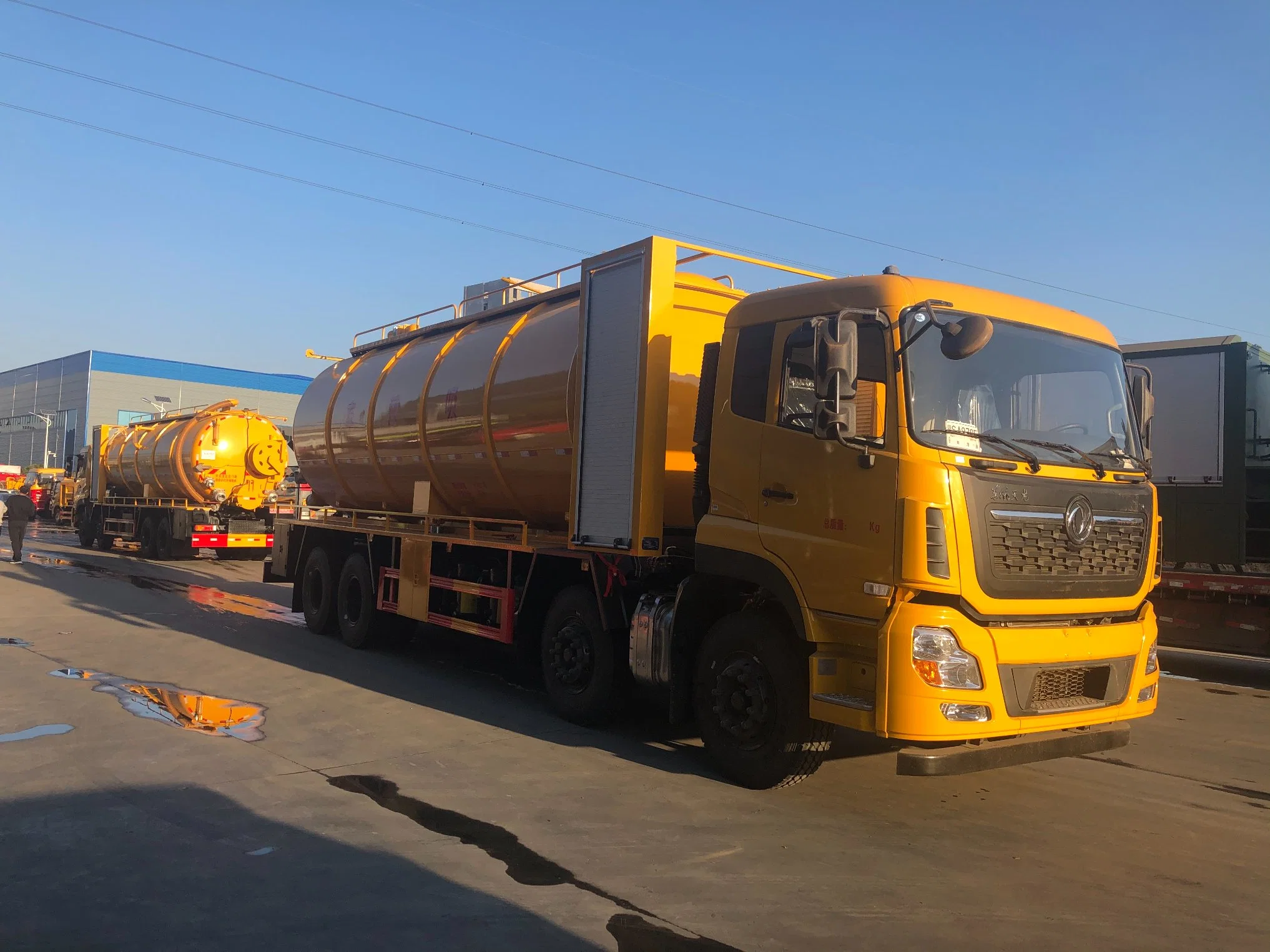 Vacuum Sewage Suction Tanker Truck for Sewer Cleaning