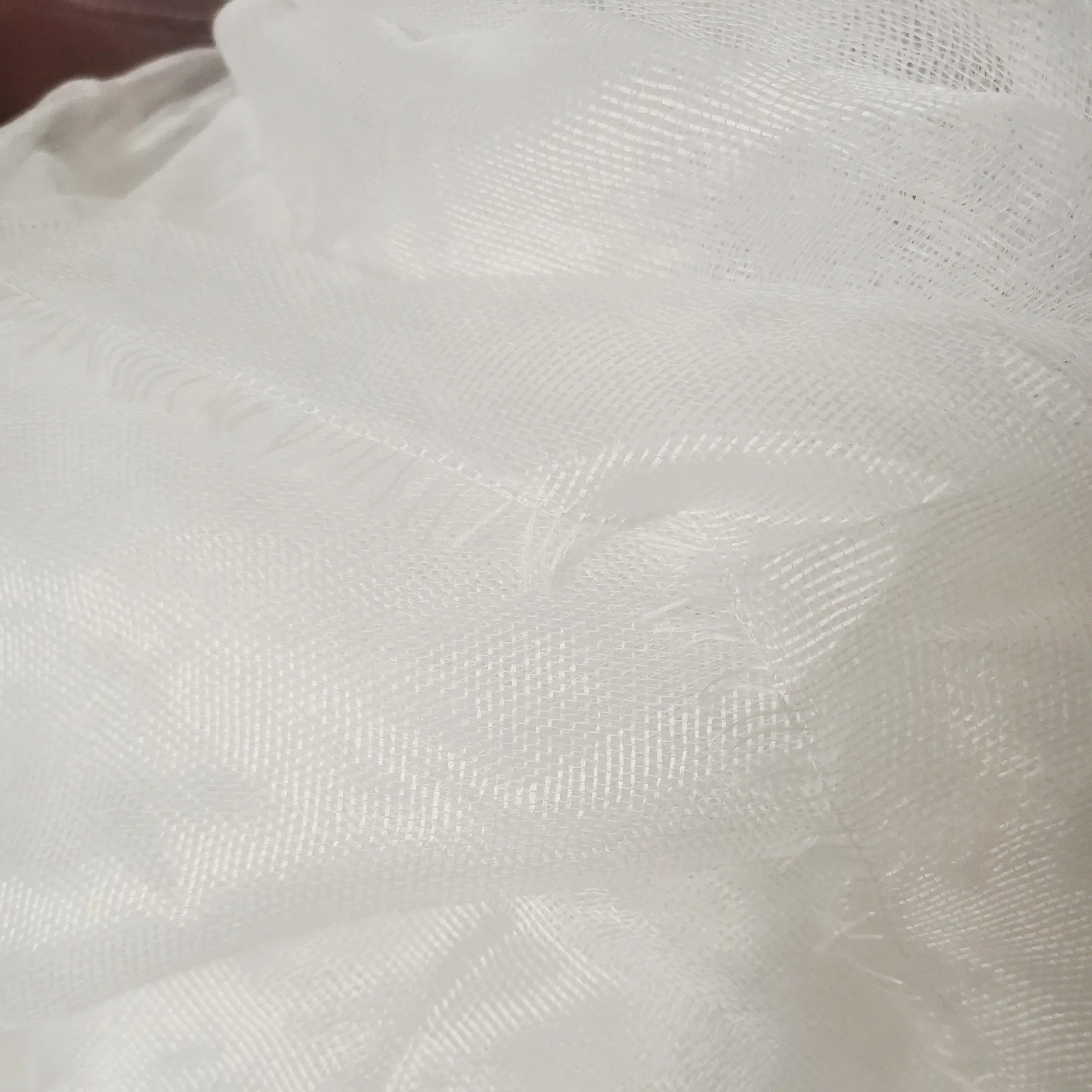 White Polyester Woven Cloth in Large Roll for PVC PP Laminates and Compound Materials