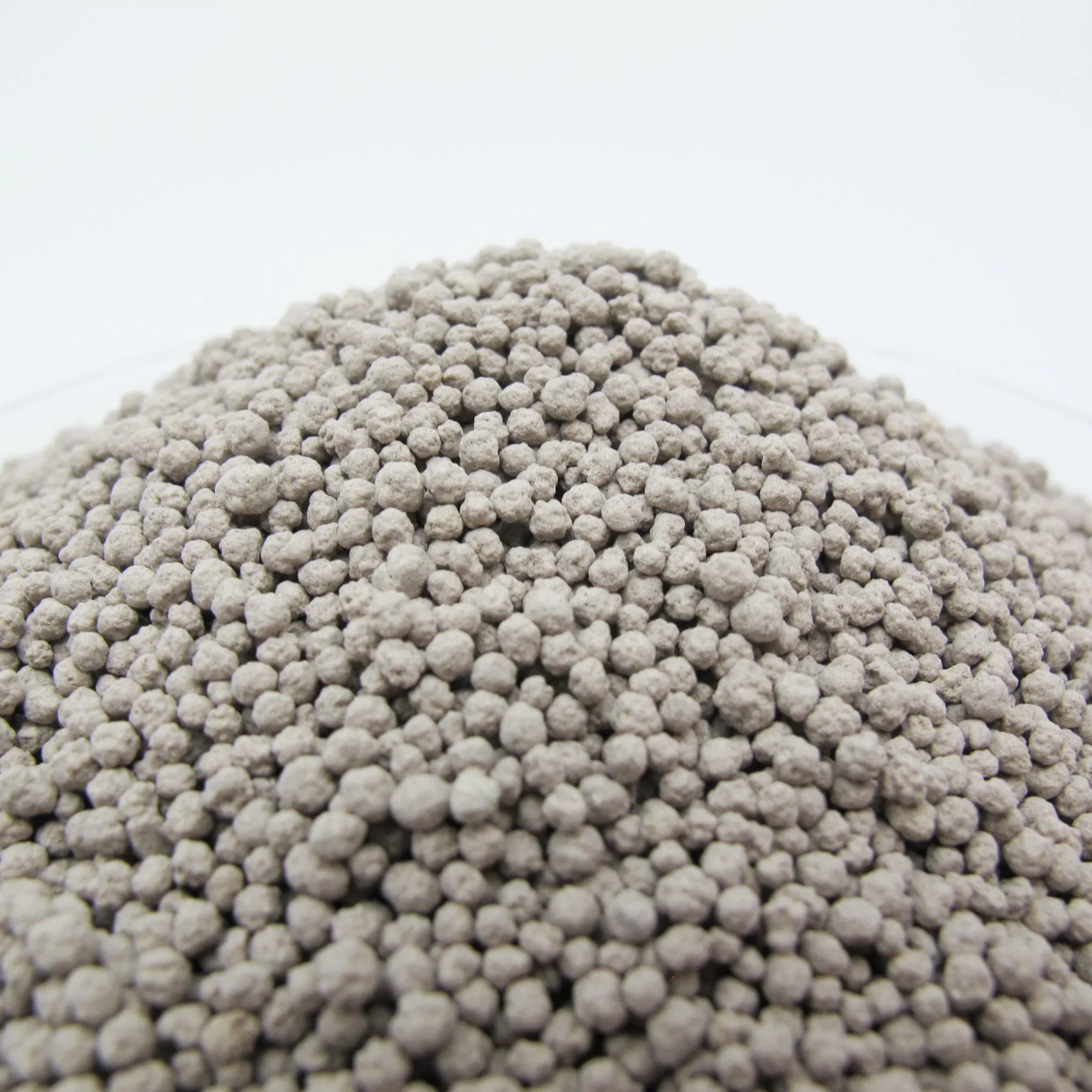 Superior Quality 1-3.5mm Dust-Free Flushable Bentonite Cat Litter Clay Pet Product