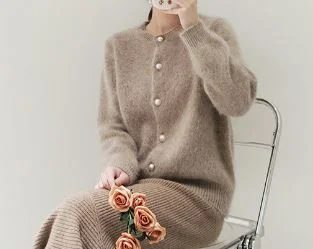 Cashmere Cardigan / Fashion Knitting Sweater