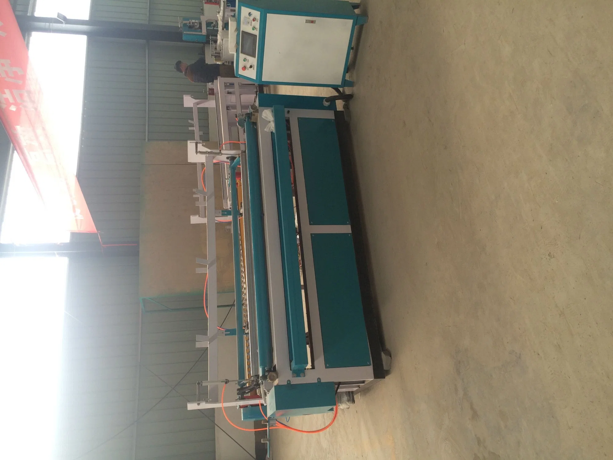 150-280m/Min. Automatisches Kernziehen Henan China Guillotine Papierschneider Schneiden Maschine