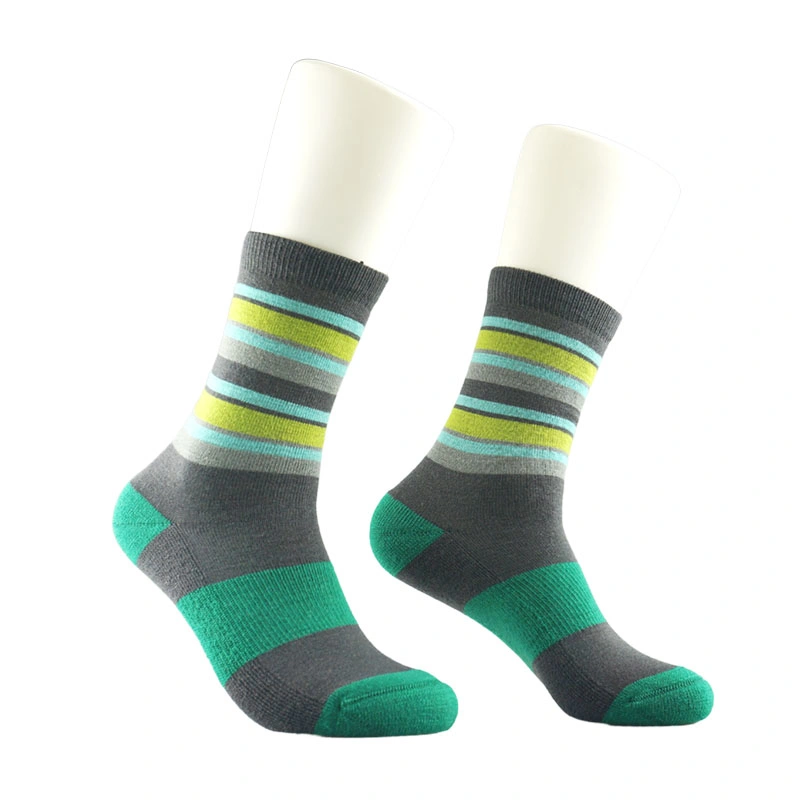 High Performance Colorful Stripes Dress Socks for Men 191049sk