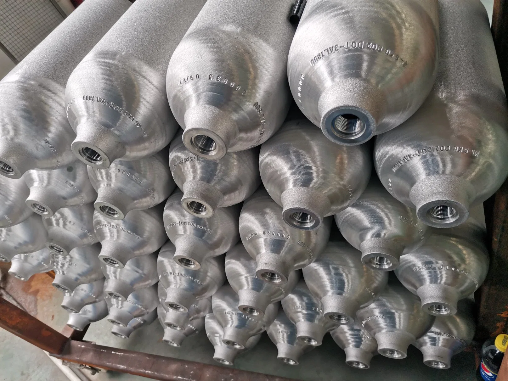 5L 8L 10L Steamless Aluminum CO2/Oxygen/Gas Polishing Cylinder ISO7866