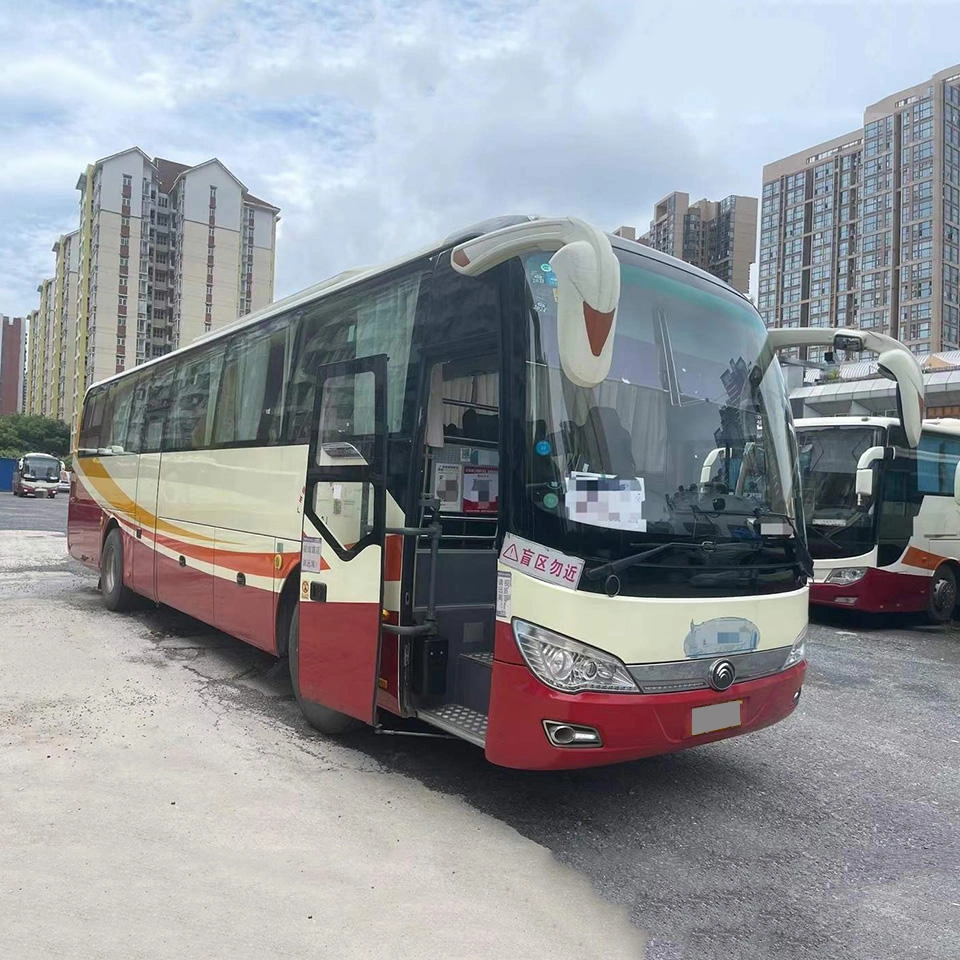 China LHD Yu Tong 46 Sitze verwendet Luxus Bus Euro 5 Diesel-Schaltgetriebe Gebrauchter Bus