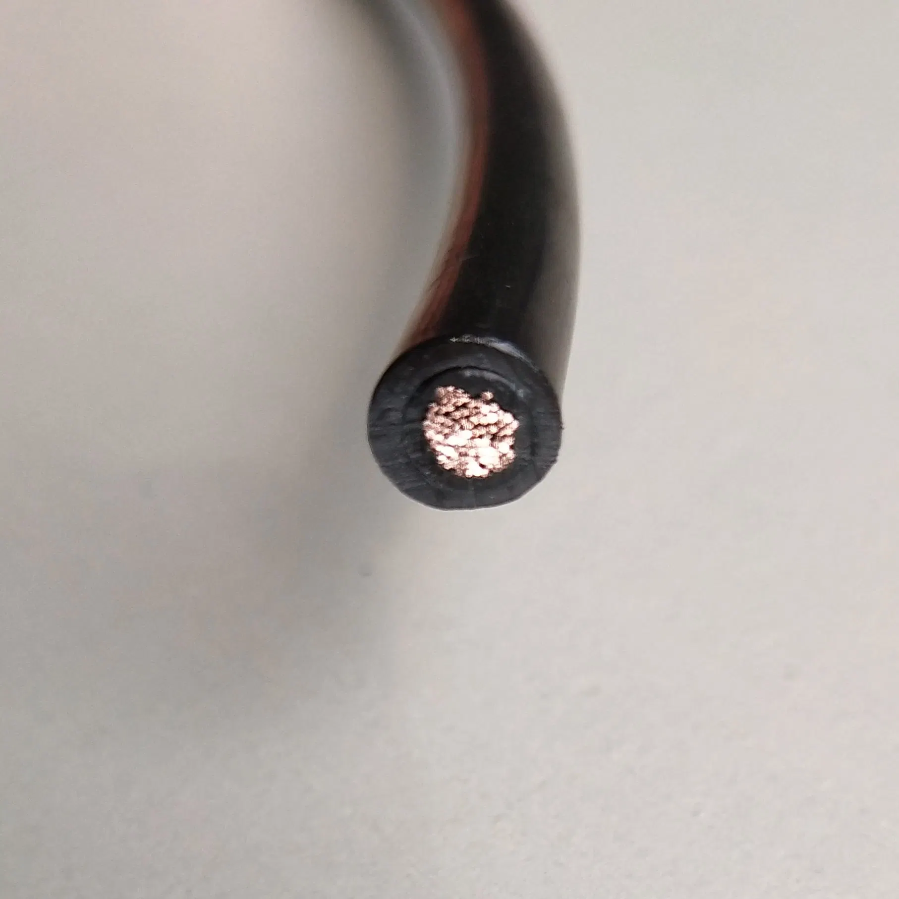 Single Twin Core 10 AWG DC Solar/PV Cable TUV Certified Electrical Copper Europe XLPE Insulated