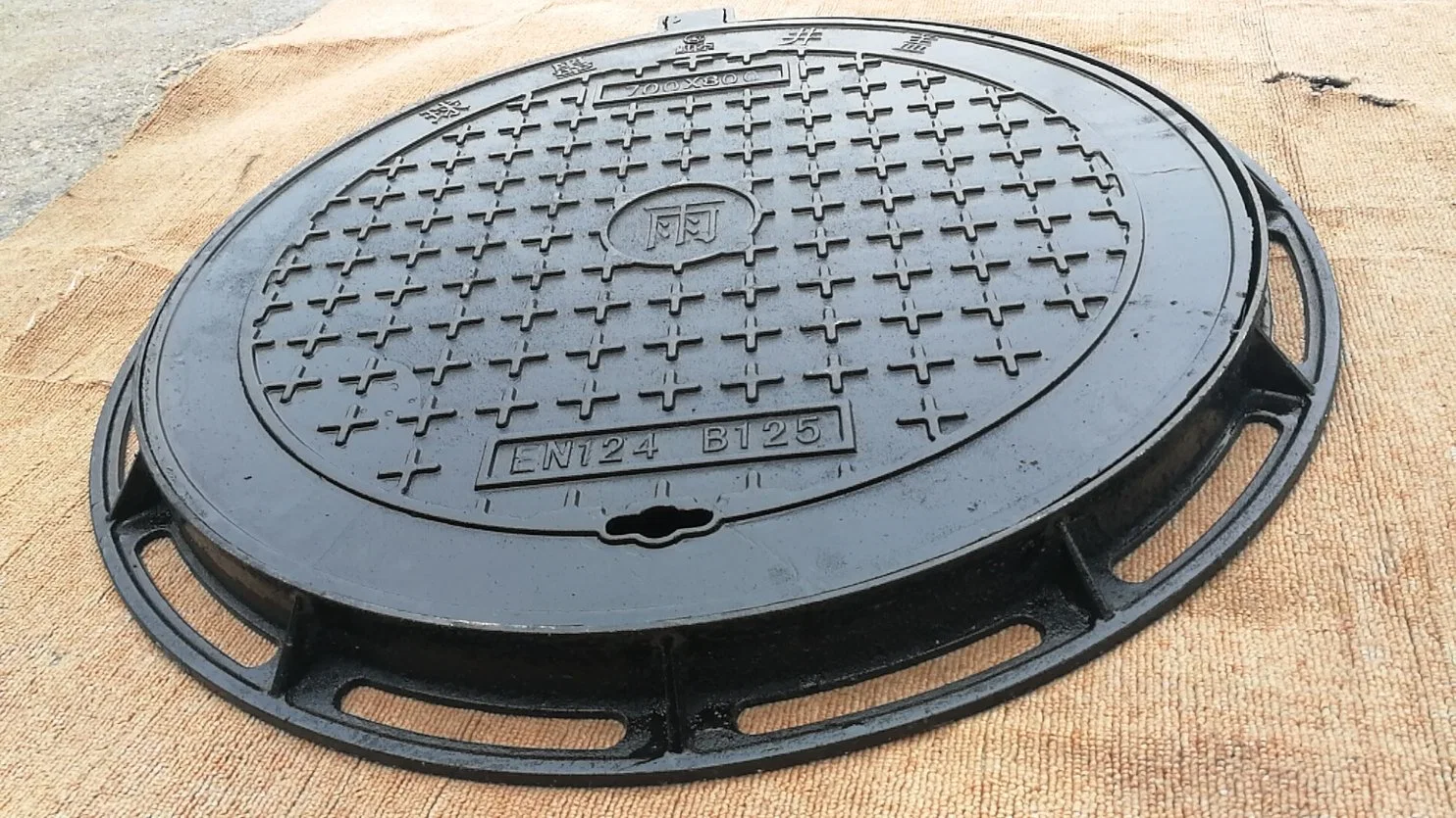 China Supplier Ductile Iron Sewer Cover/Lid/Grate/Cap