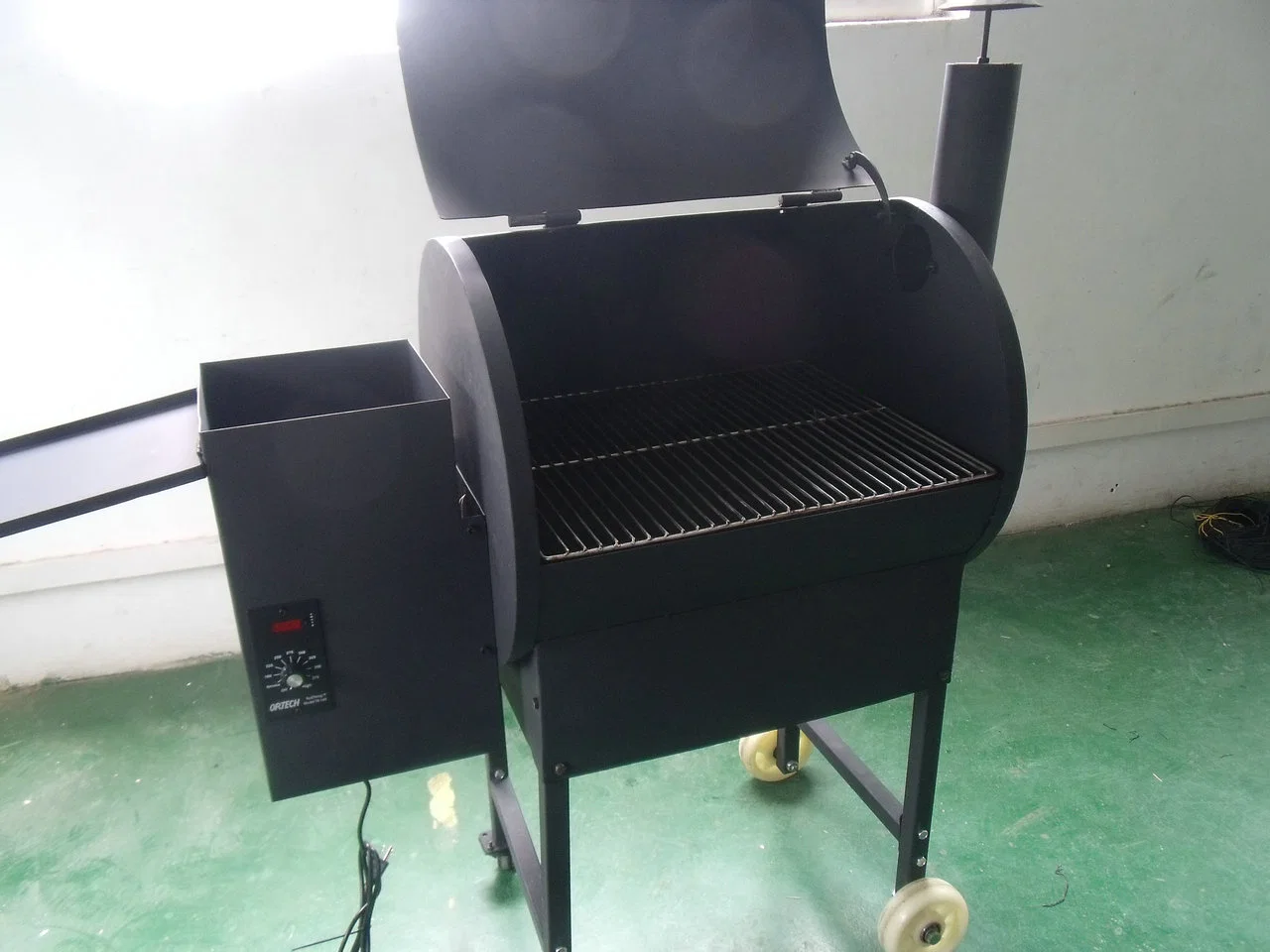 Wood Pellet BBQ Grill (SHJ-KL07E)